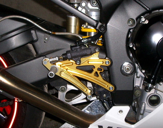 Pedane arretrate Yamaha R1 '98-'03 - Ros Moto - immagine 2