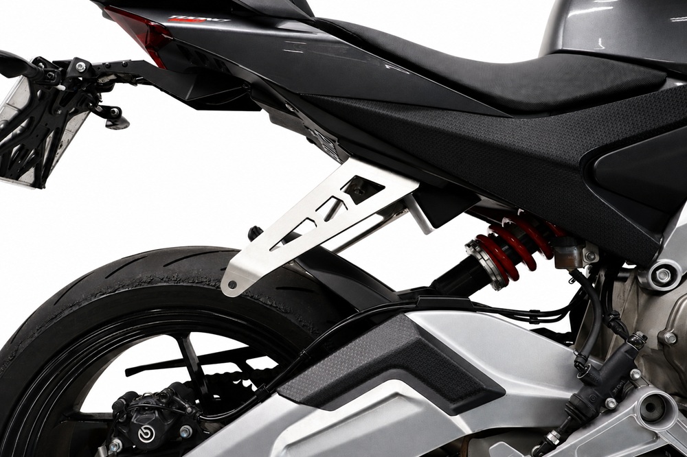 GPR Staffa Pedana Passeggero / Muffler bracket PER TUONO 660 2021/2024 Euro 5 DAL 2021 AL 2024